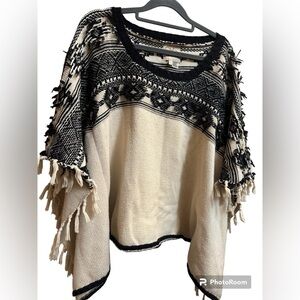 CHASER Southwestern Style Black and Cream Sweater Poncho Jumper Fringe Size SM